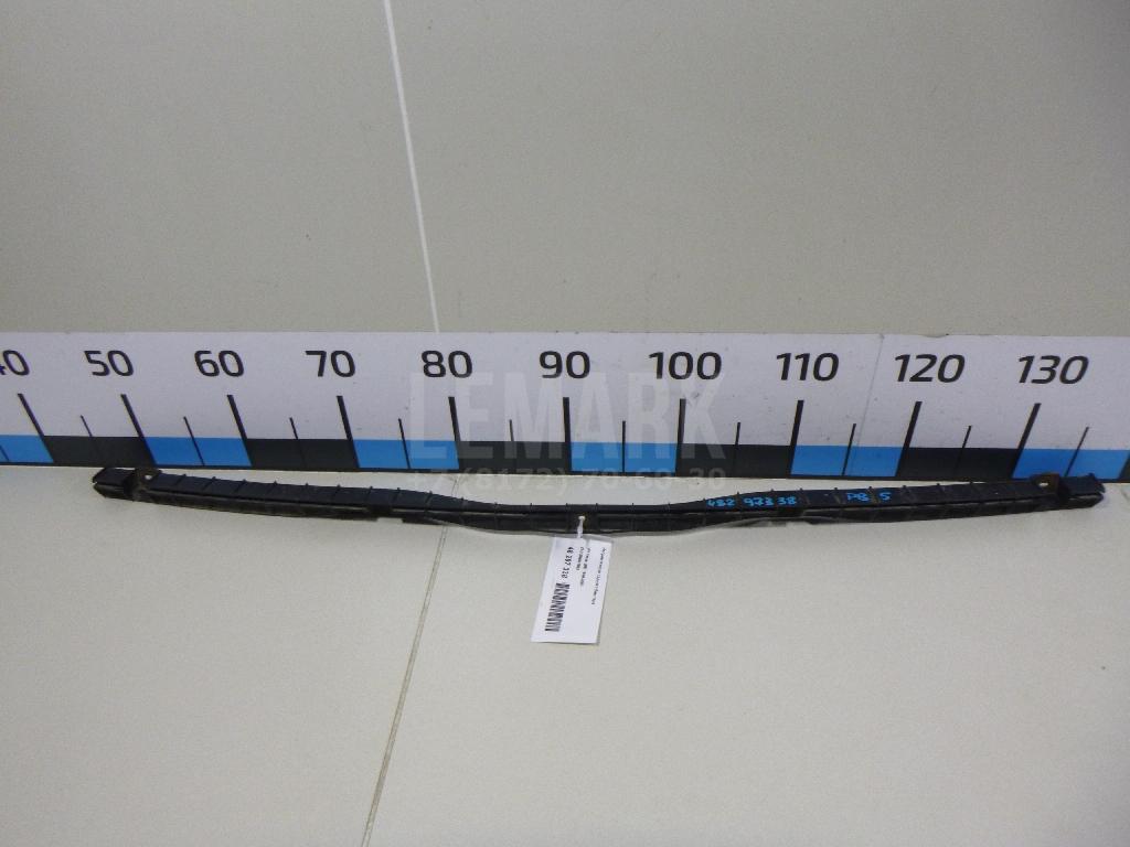Направляющая заднего бампера 3B9807863 VAG