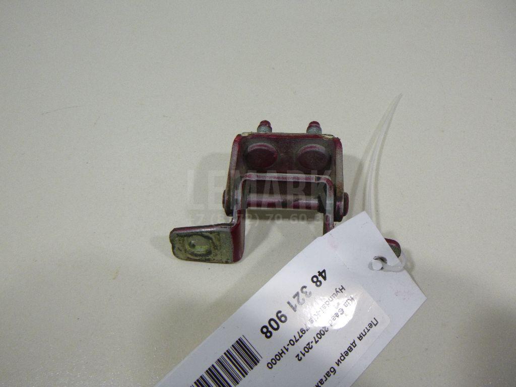 Петля двери багажника 797701H000 Hyundai-Kia