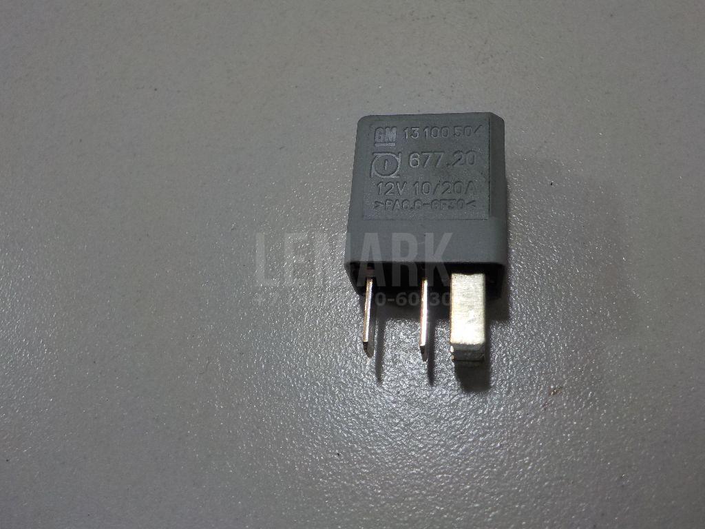 Реле 13100504 GM