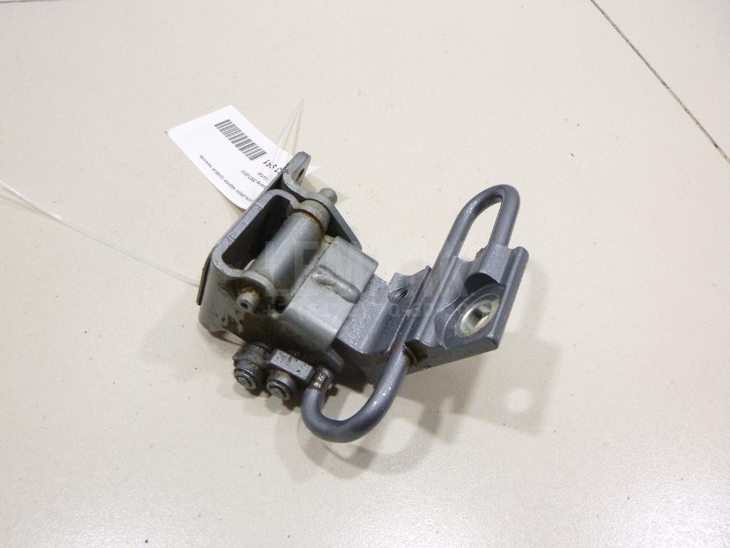 Петля двери задней правой нижняя 7L0833412A VAG