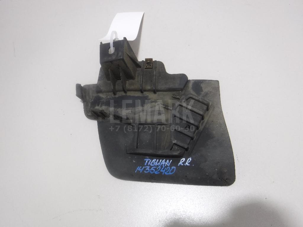 Брызговик задний правый 5N0854856B VAG