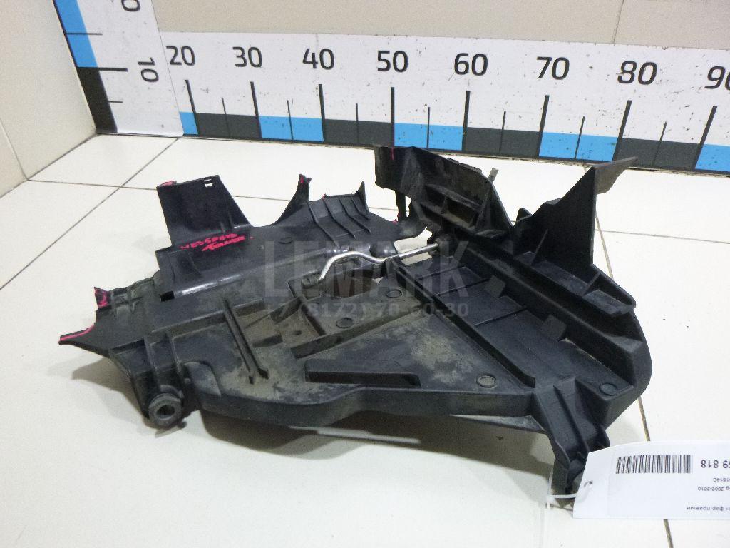 Кронштейн фар правый 7L6941614C VAG