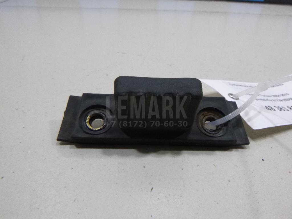 Отбойник крышки багажника 817392E000 Hyundai-Kia