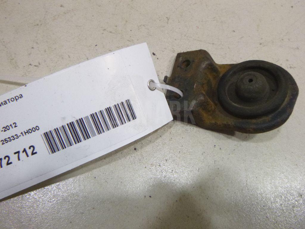 Кронштейн радиатора 253331H000 Hyundai-Kia