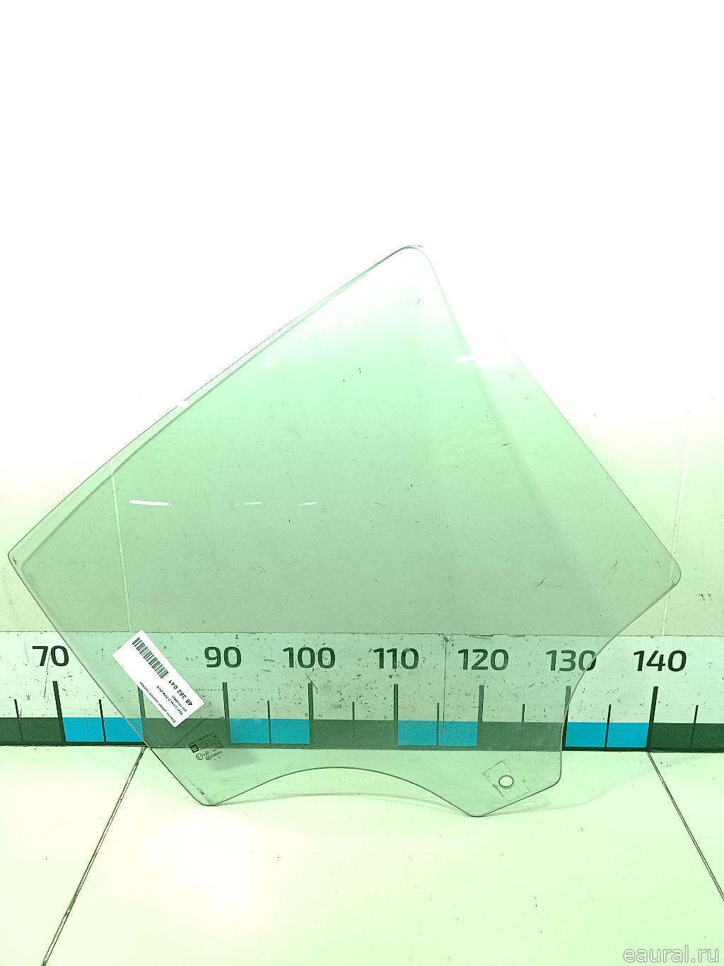 Стекло двери задней правой