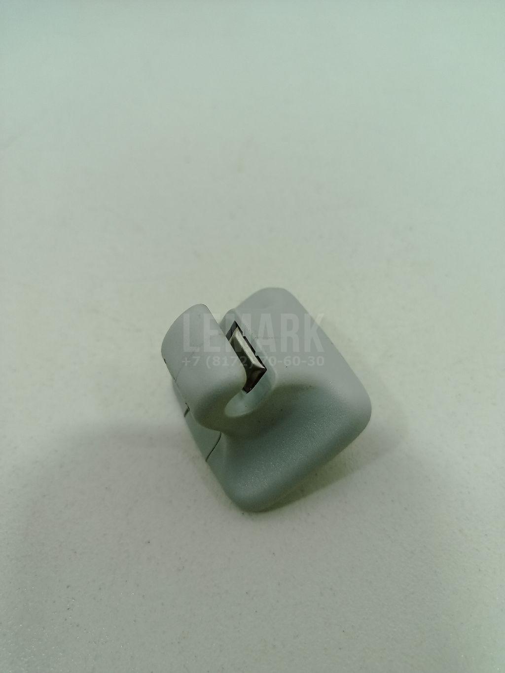 Крючок солнцезащитного козырька 1K0857561B VAG