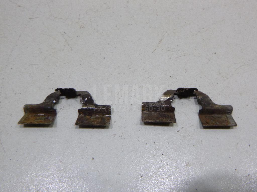 Установочный к-кт передних колодок 440839581R Renault