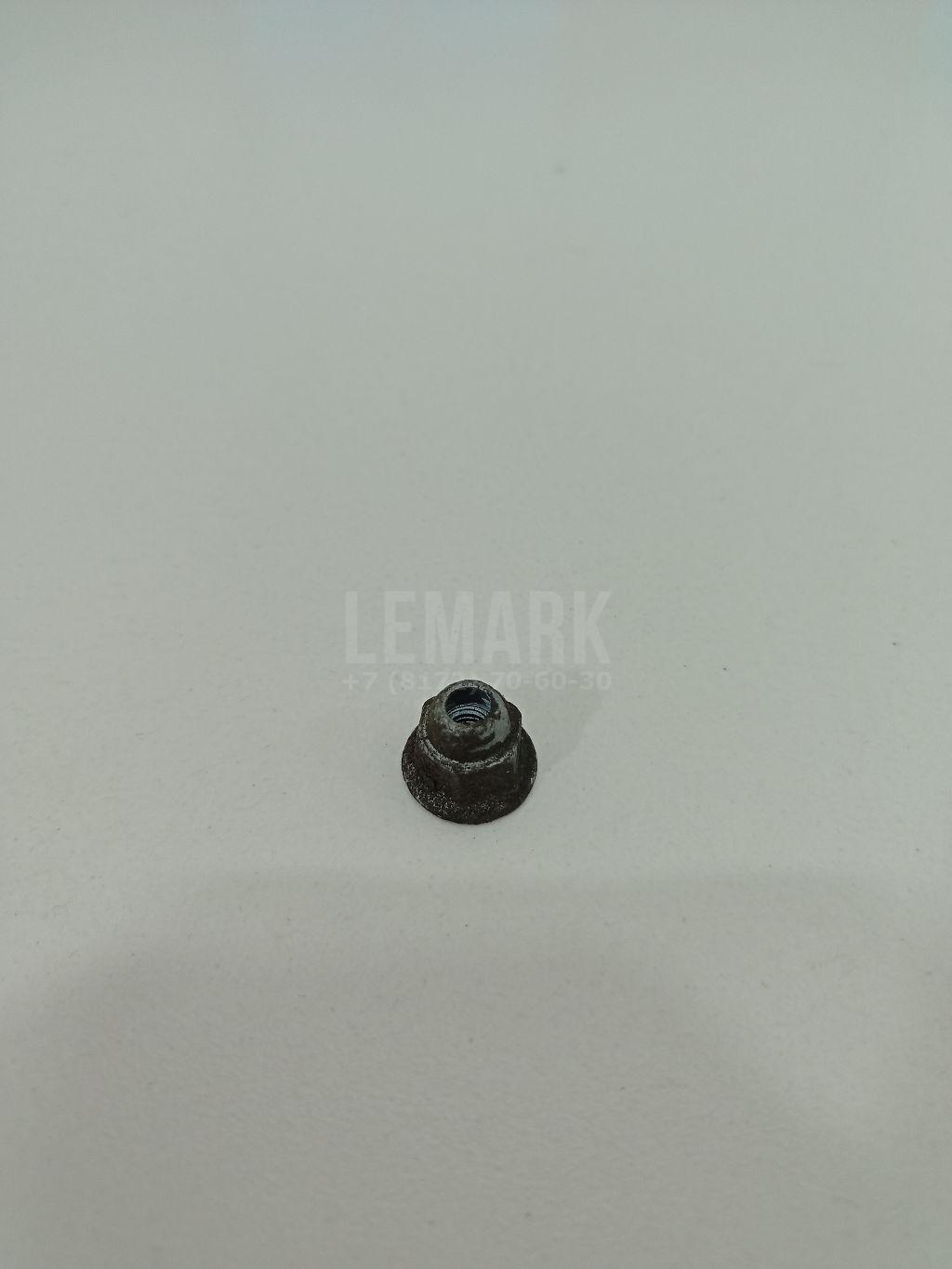 Крепеж решетки радиатора 9017605008 Toyota