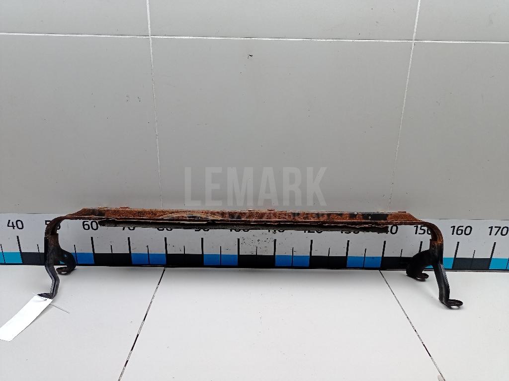 Балка подрадиаторная 1435962 Ford