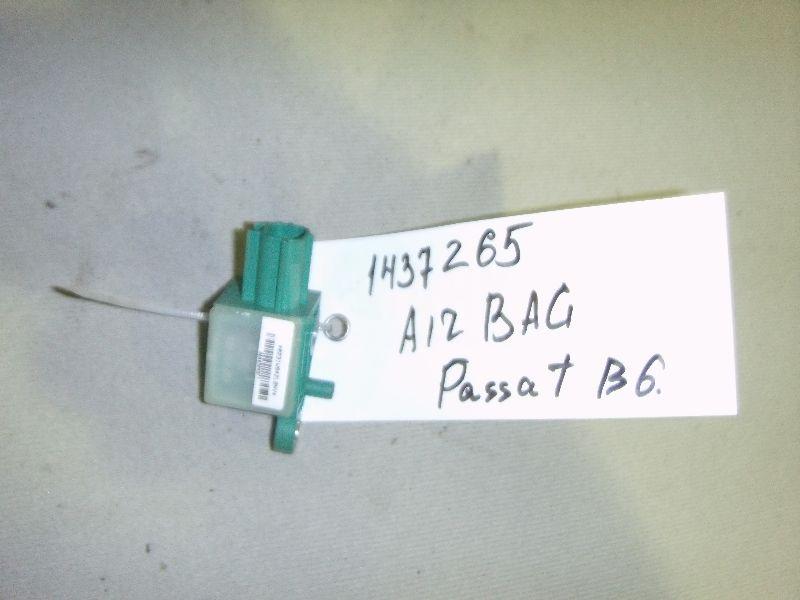 Датчик AIR BAG 3C0909606 VAG