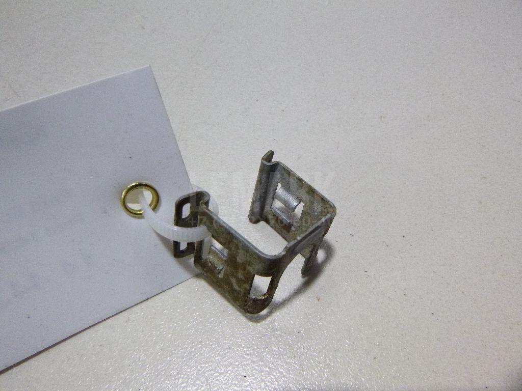 Крепеж форсунки 1429835 Ford