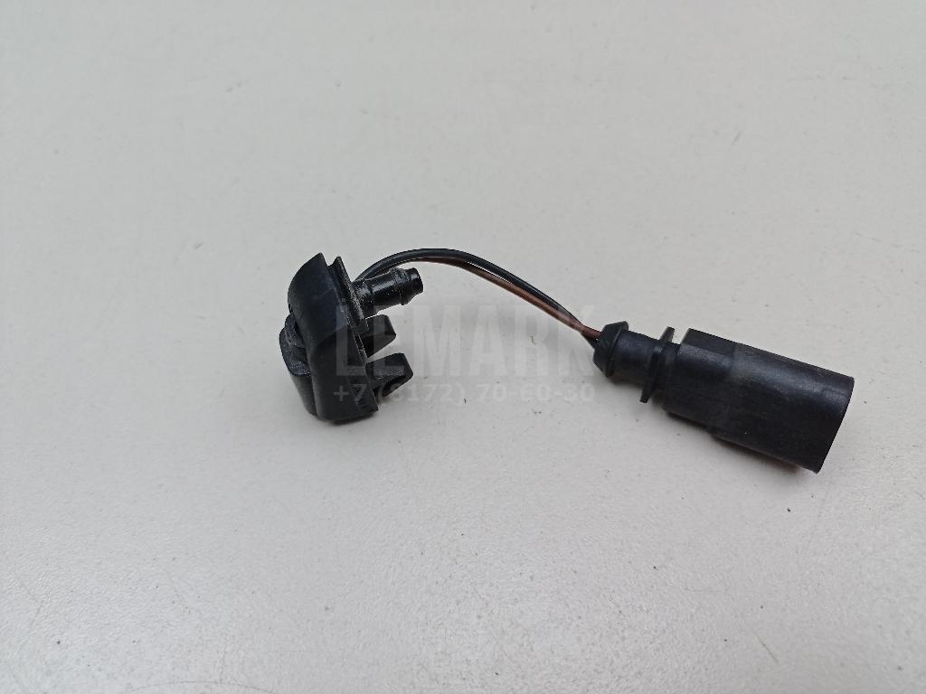 Форсунка омывателя лобового стекла 1Z0955986 VAG