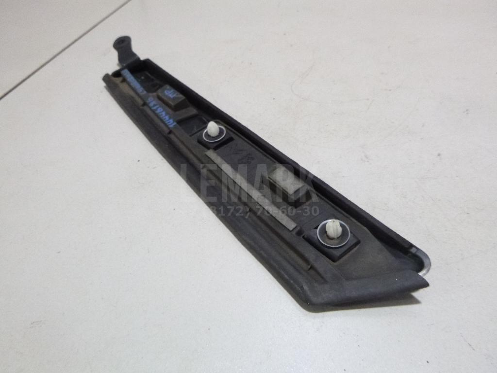 Накладка двери багажника для  Ford Fiesta 2008-2019