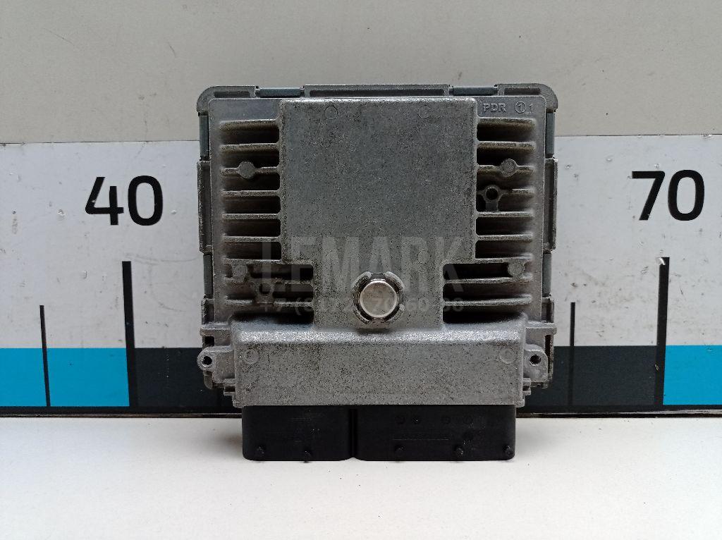 Блок управления двигателем 03F906070J VAG