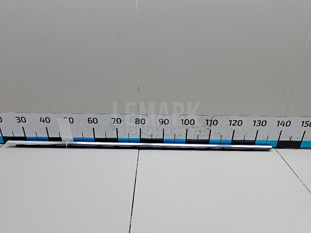 Накладка стекла переднего левого 7P0837475H7Z7 VAG