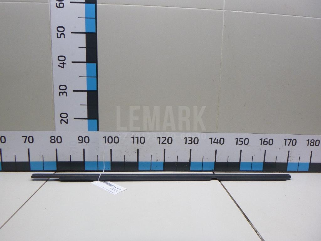 Накладка стекла заднего правого 5N0839478A5AP VAG