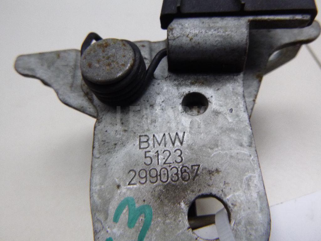 Крючок капота для  BMW 1-serie E82/E88 2007-2013