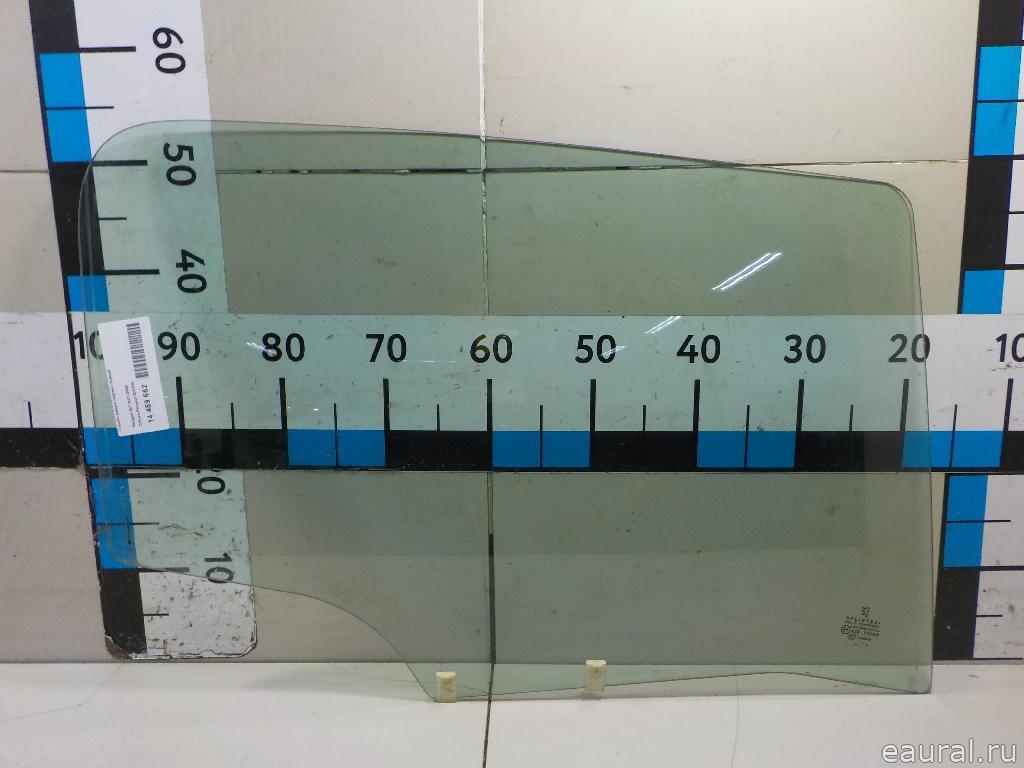 Стекло двери задней правой