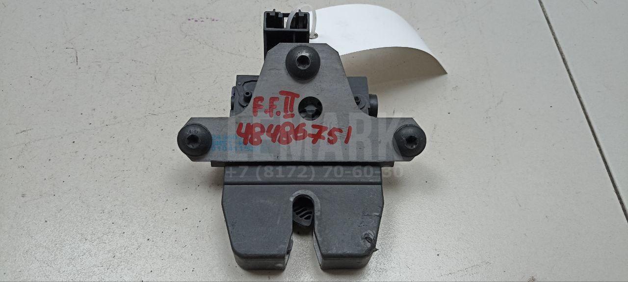 Замок багажника 1570448 Ford