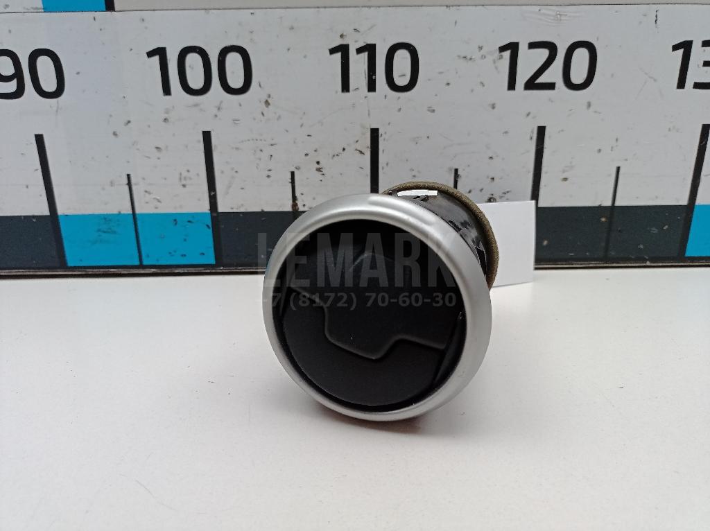 Дефлектор воздушный 68760JD10A Nissan