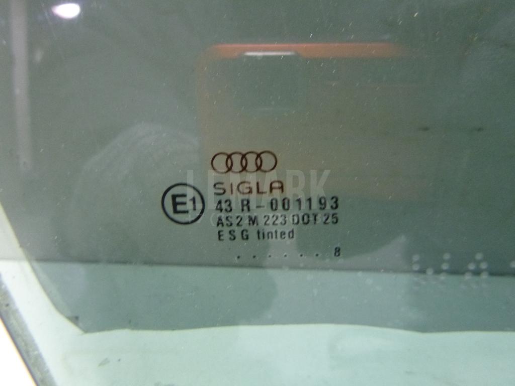 Стекло двери передней правой для  Audi