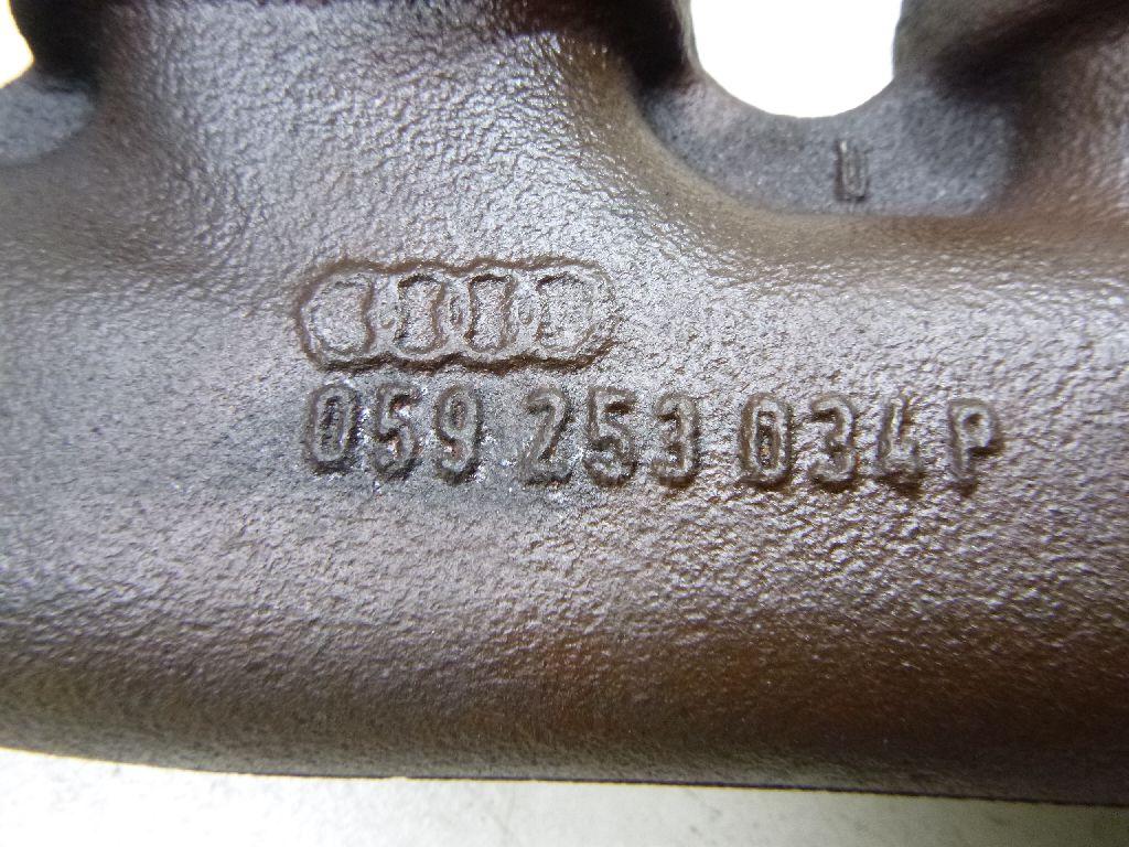 Коллектор выпускной для  Audi A4 [B9] 2015