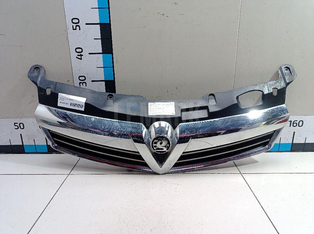 Решетка радиатора 1320371 GM