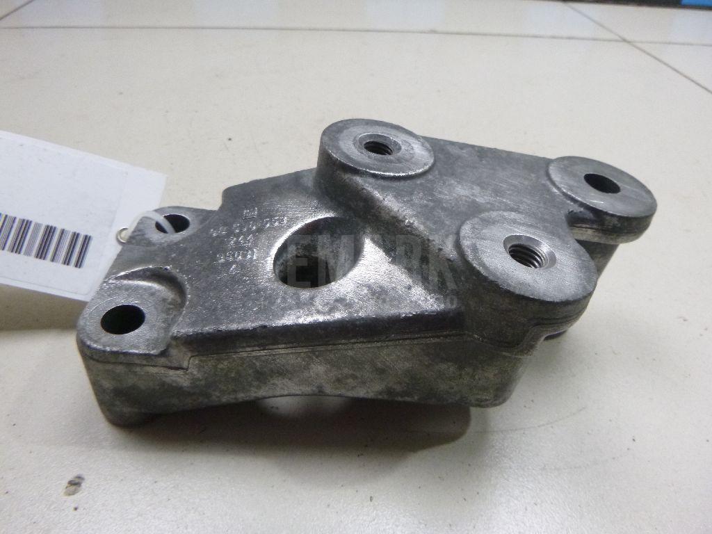 Кронштейн КПП левый 90538553 GM