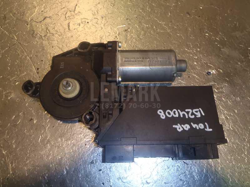 Моторчик стеклоподъемника 0130821765 BOSCH