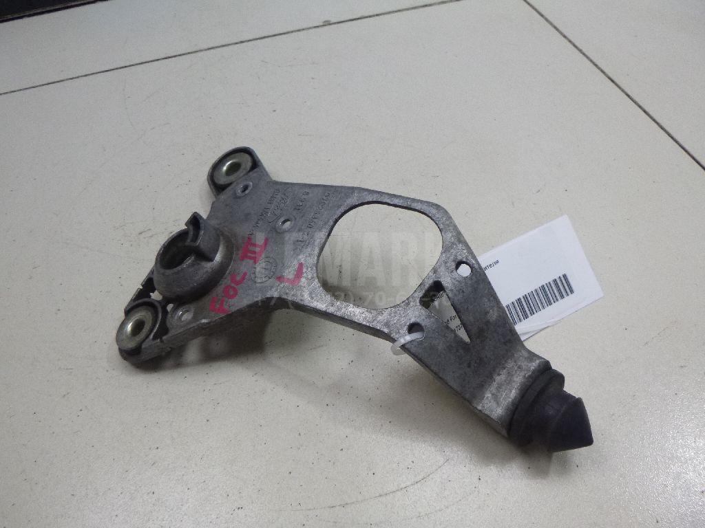 Кронштейн стеклоочистителя 1737664 Ford
