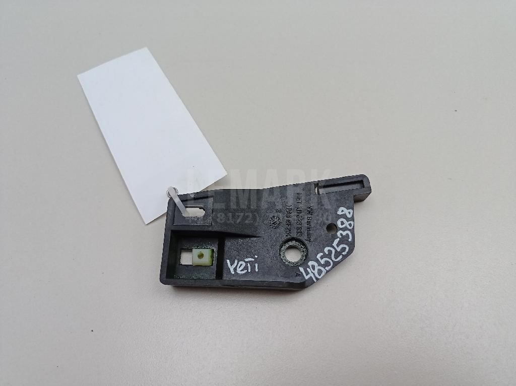 Кронштейн ручки открывания капота 1J1823633A VAG