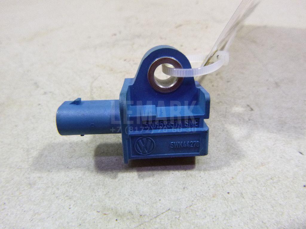 Датчик AIR BAG 5K0959351A VAG