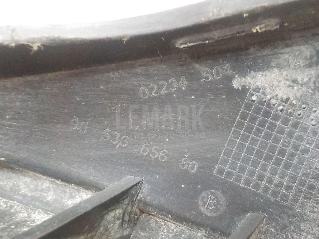 Кронштейн фонаря для  Citroen C4 II 2011-2022