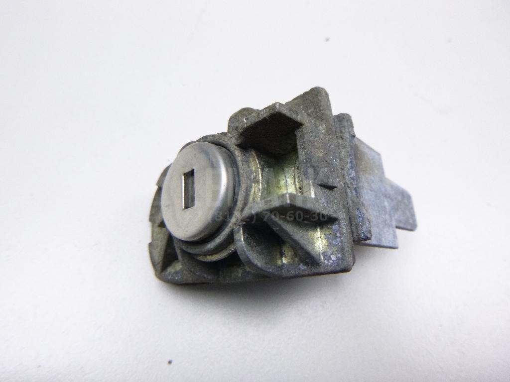 Вставка замка двери 1552849 Ford