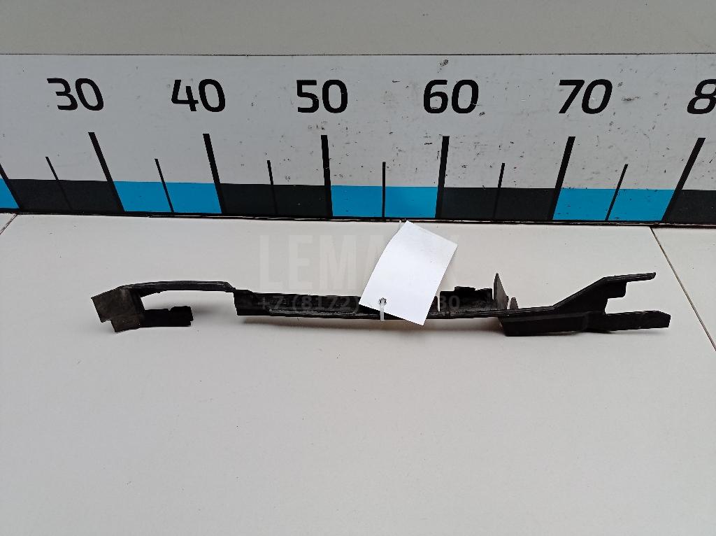 Воздуховод радиатора правый 5G0121332J VAG