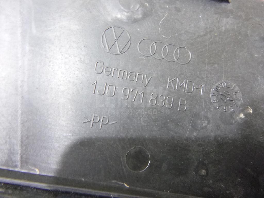 Крепление АКБ (корпус/подставка) для  Audi TT(8N) 1998-2006