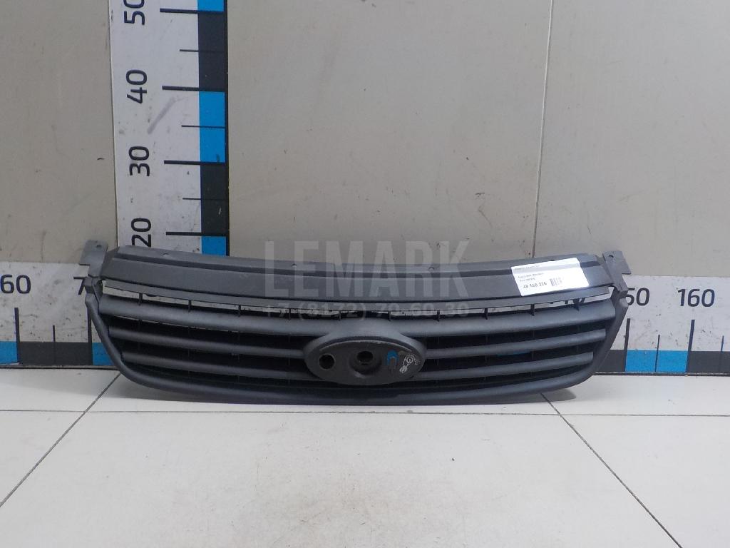 Решетка радиатора 1507918 Ford