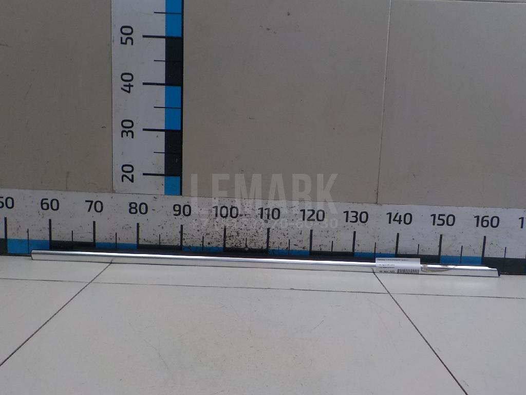 Накладка стекла переднего правого 5N0837476E3Q7 VAG