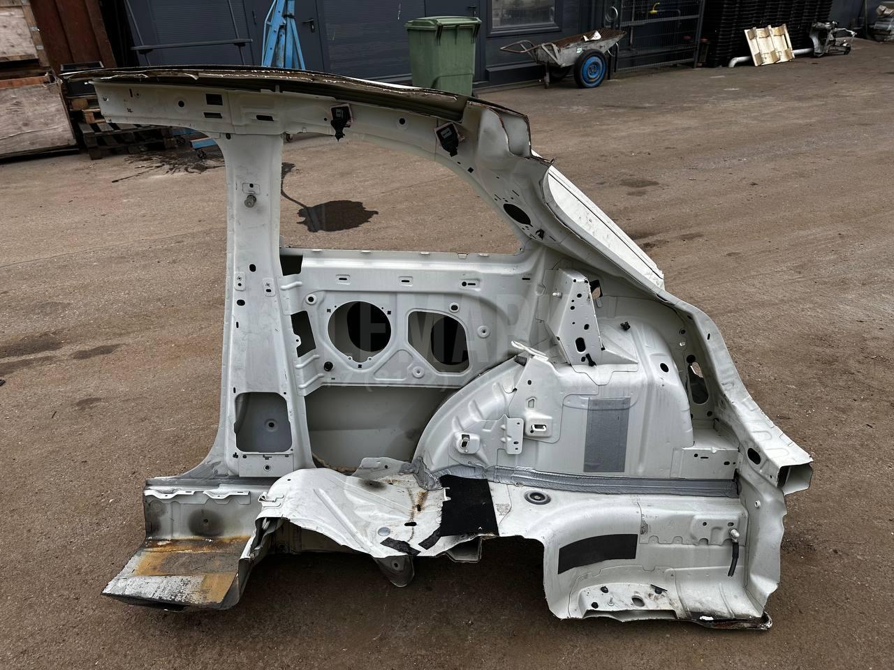 Крыло заднее правое для  BMW X5 E70 2007-2013