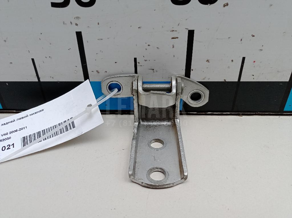 Петля двери задней левой нижняя 6878052030 Toyota