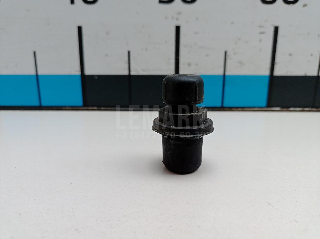 Отбойник крышки багажника 8X0827499 VAG