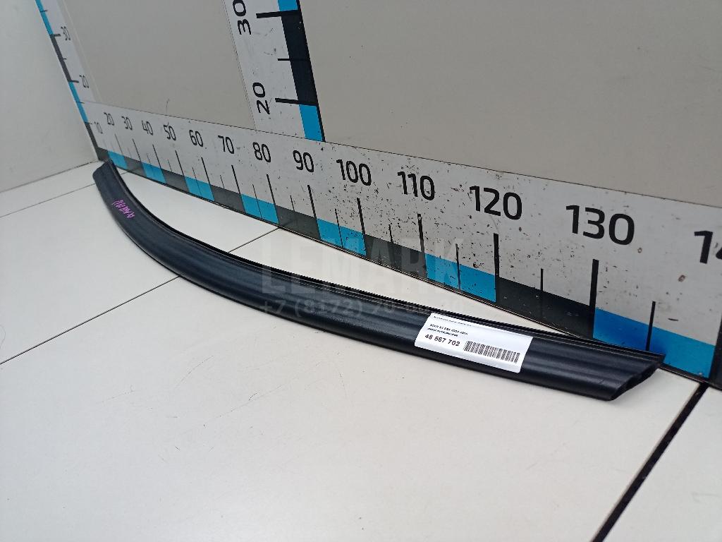 Уплотнитель капота для  BMW 7-serie G11/G12 2015-2022