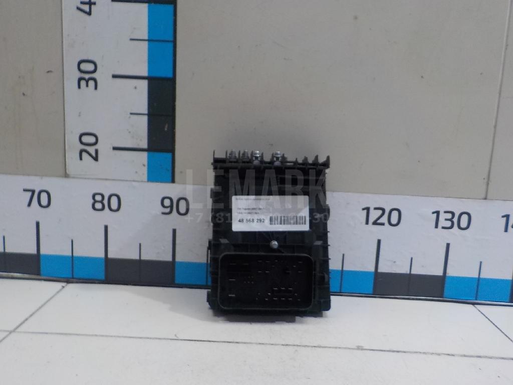 Блок предохранителей 1K0937125A VAG