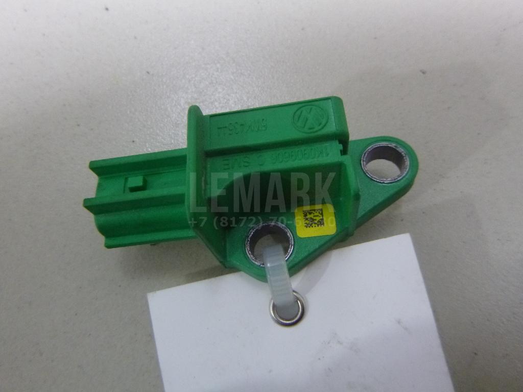 Датчик AIR BAG 1K0909606C VAG