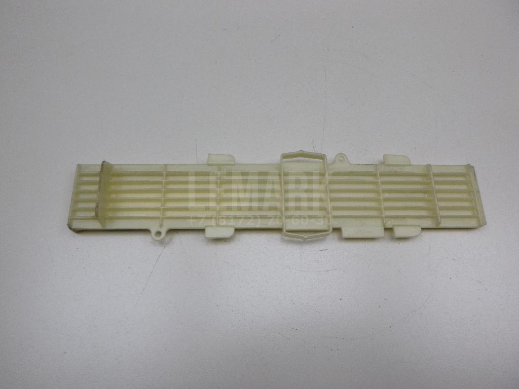 Крышка салонного фильтра для  BMW 5-serie E60/E61 2003-2009