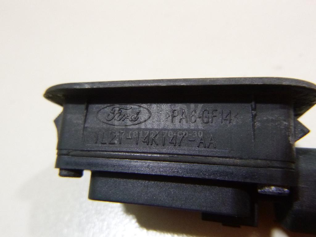 Кнопка открывания багажника для  Ford Fiesta 2001-2008