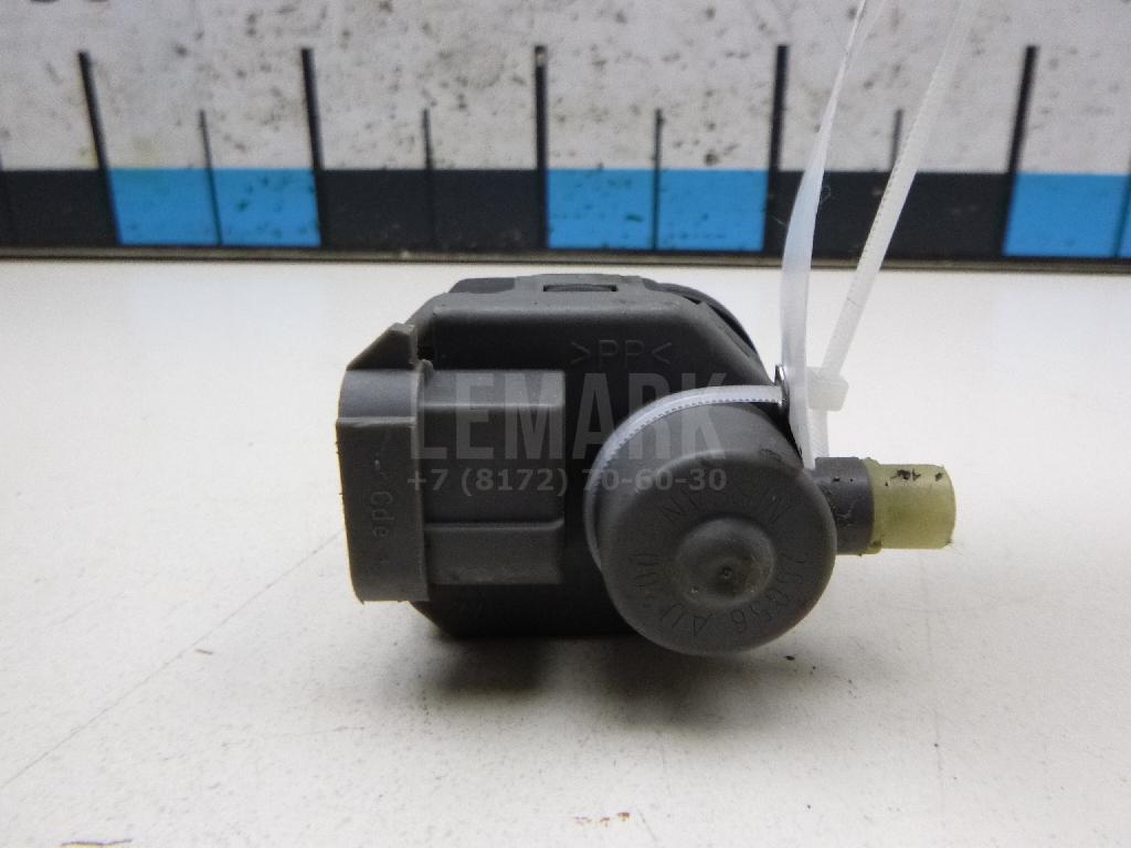Моторчик корректора фары 26056AU300 Nissan