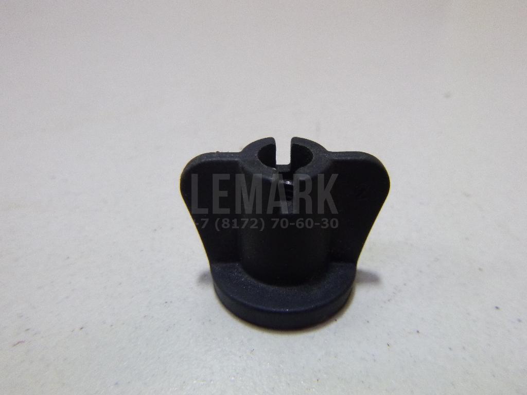 Крепеж 1382748 Ford