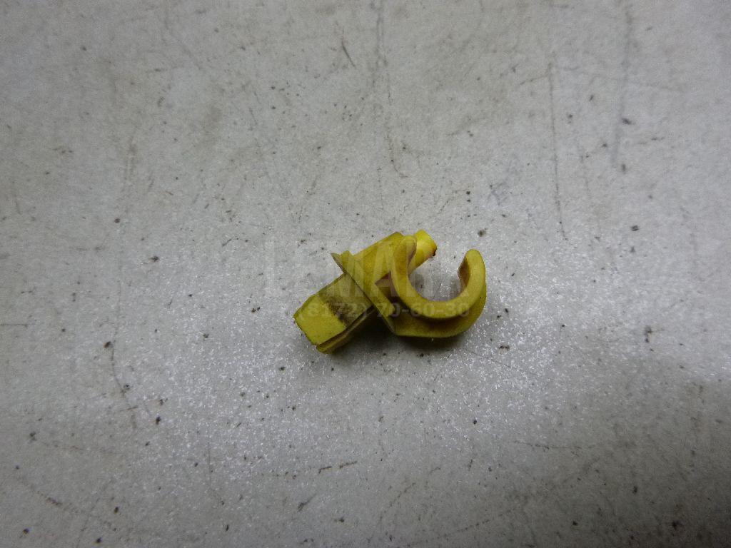 Зажим 1U0823397 VAG