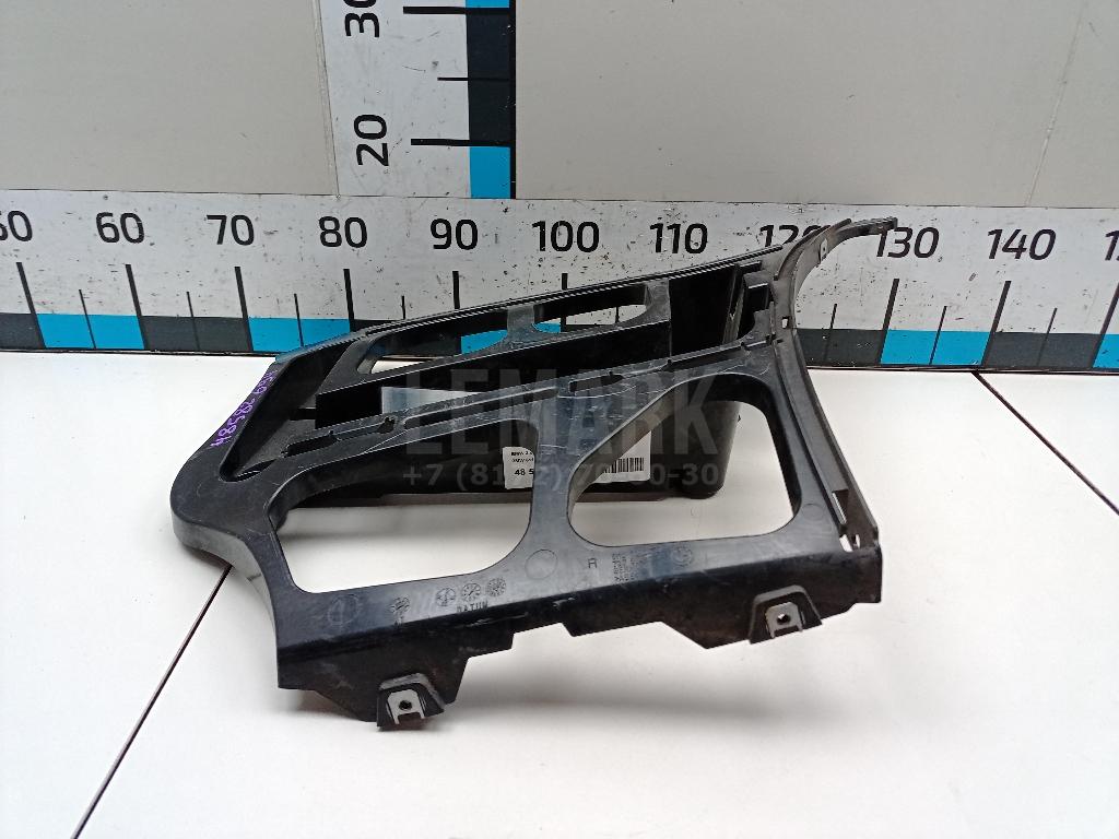 Кронштейн заднего бампера правый для  BMW 7-serie G11/G12 2015-2022